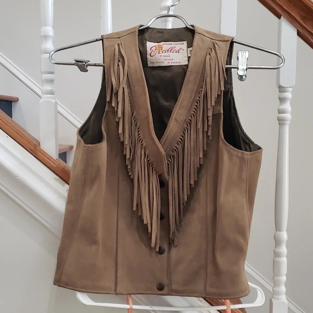 Fantastic Western Wear Genuine Leather Vest and Skirt - Picture 2 of 4